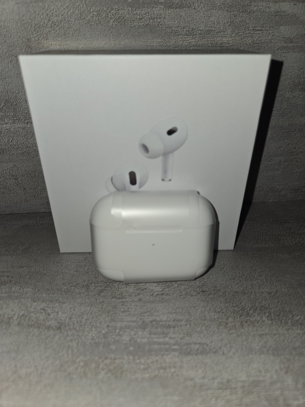 Apple AirPods Pro with Wireless Charging Case - White